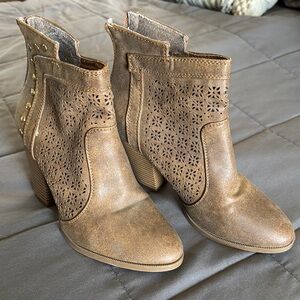 Brown Ankle Boots with Cutout Design